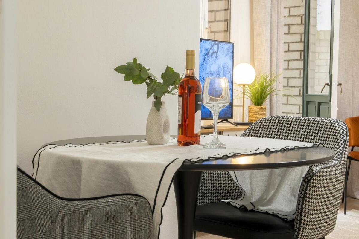 Apartamento Temporary In The Center Of Pez14 *