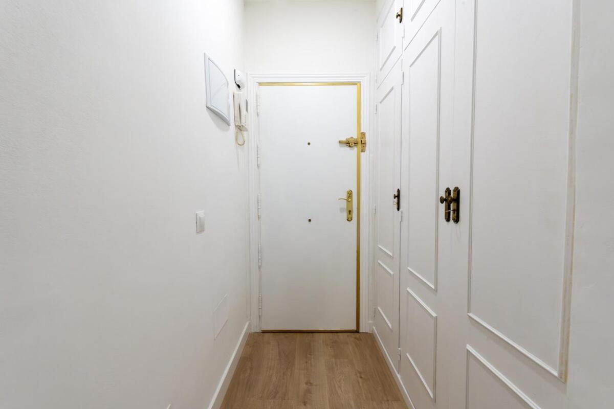 Temporary In The Center Of Pez14 Apartamento *